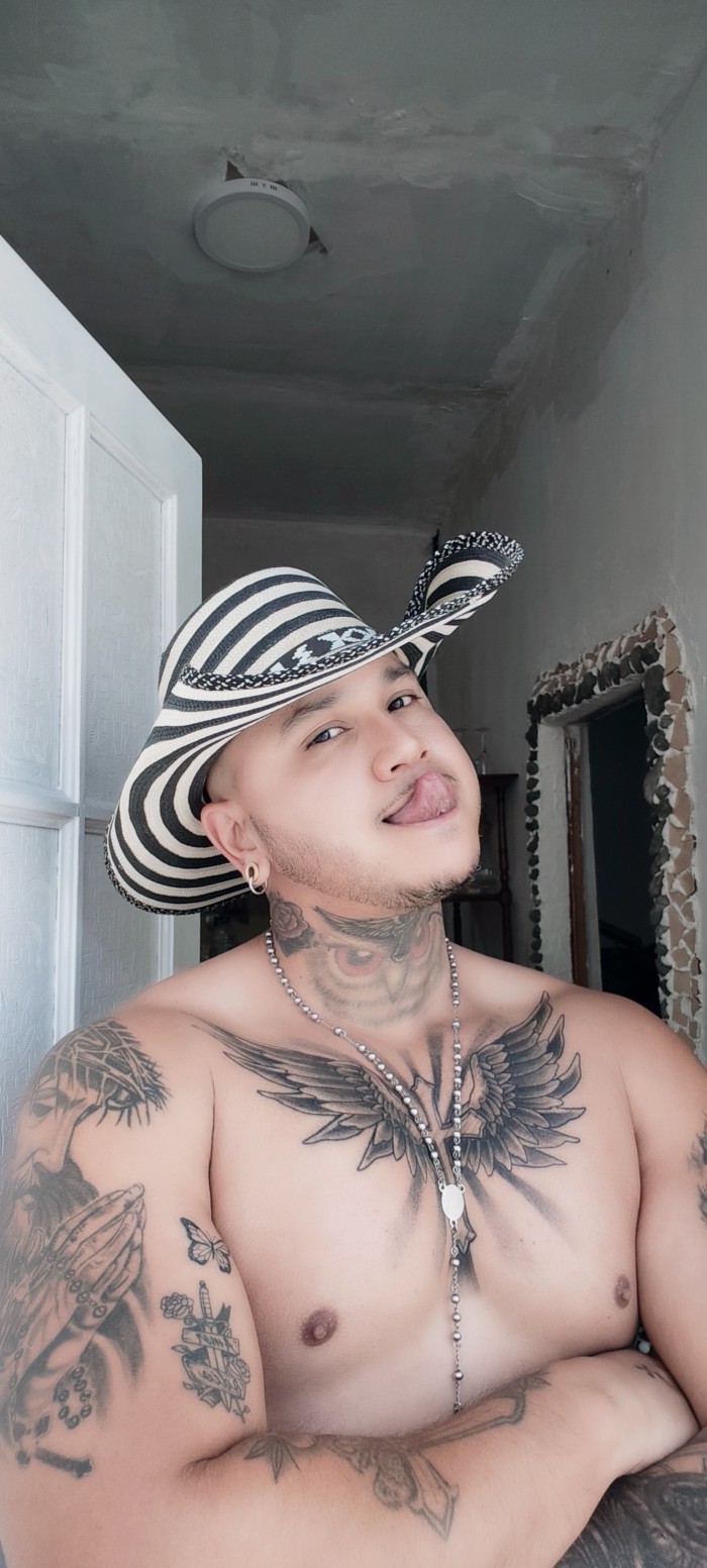 CHICO DE COMPAÑÍA VENEZOLANO EN LAS PALMAS, XXX