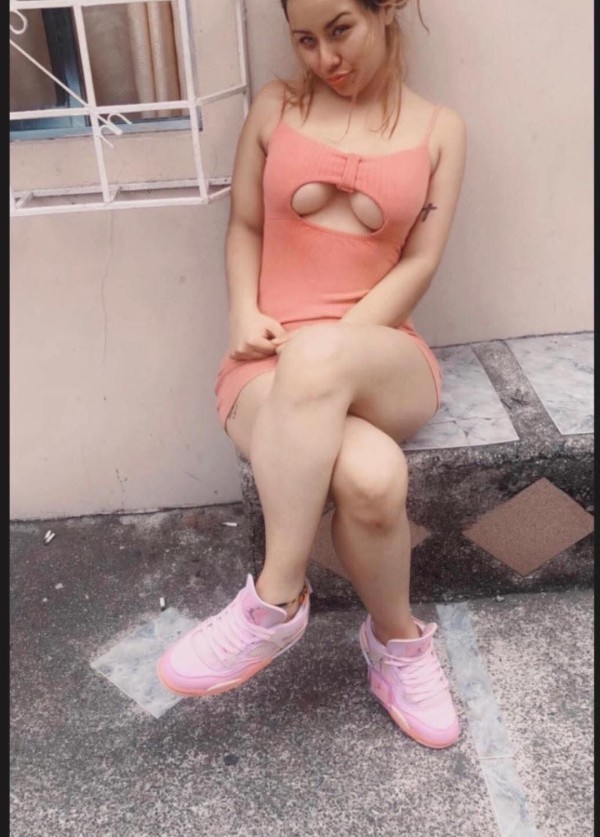 EXPERTA EN CHUPAR POLLAS MOJADAS TAL COMO TE GUSTA