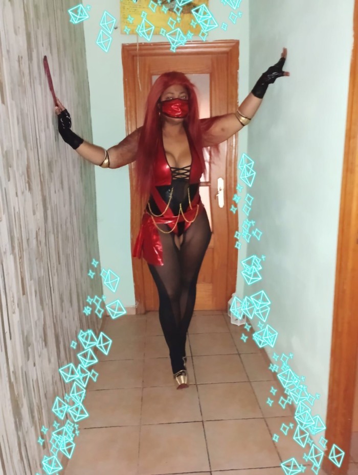 Tú reina complaciente