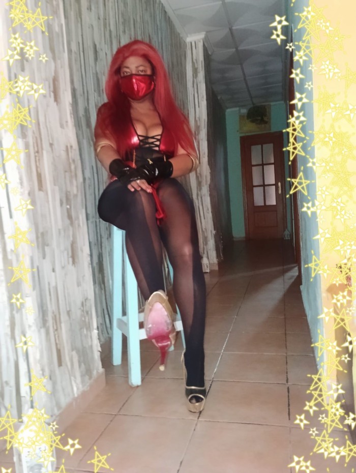 Tú reina complaciente