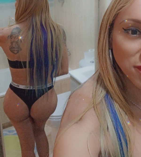 PAOLA, CHICA TRANS EXCITANTE Y PURA SENSUALIDAD…