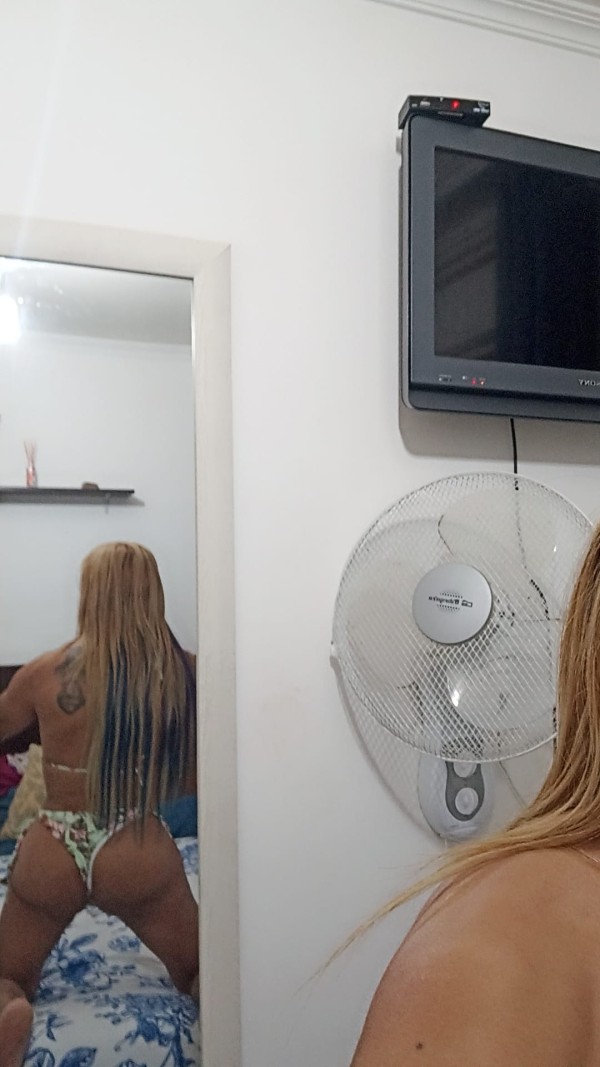 PAOLA, CHICA TRANS EXCITANTE Y PURA SENSUALIDAD…