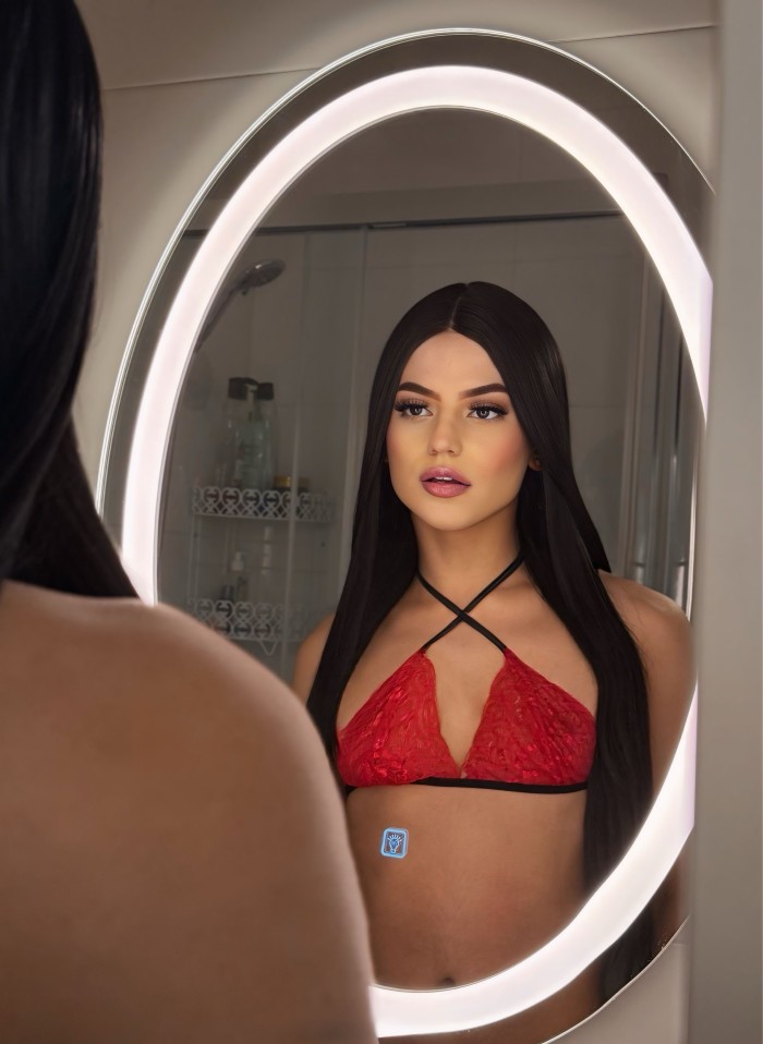 ADICTA AL SEXO-EXPERTA EN HETEROS CURIOSOS-GEMIDORA A GRITOS-PIDE VERGA