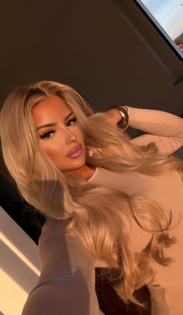 SARAH 28 años, MASAJISTA EXCLUSIVA e INOLVIDABLE…