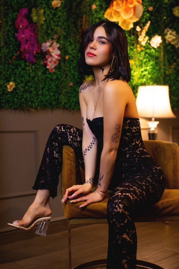 TALIA Dulce y provocadora