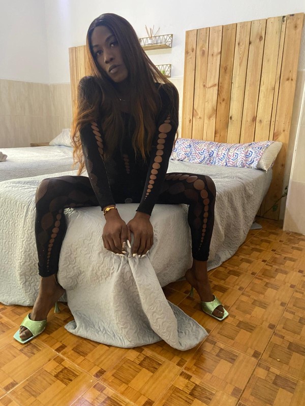 Ven a comerme enterita