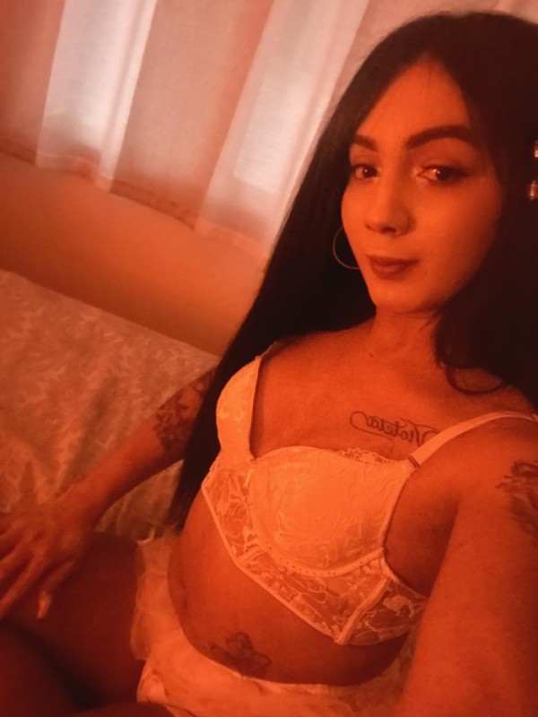 MARIANA TRANS CACHONDA CON BUENA DOTACION