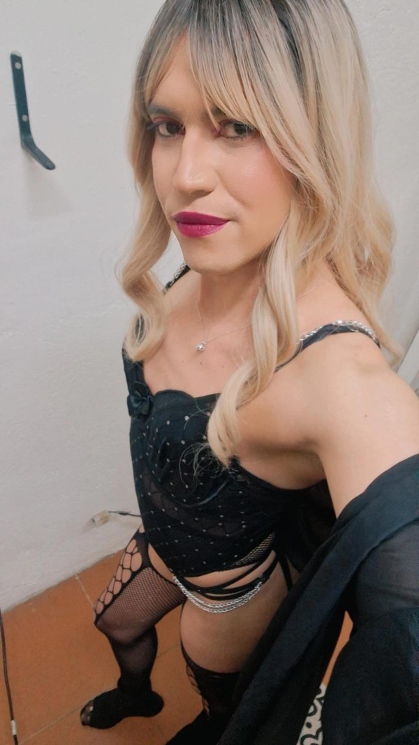 CD MUY ATRACTIVA, MORBOSA Y FIESTERA EN SABADELL