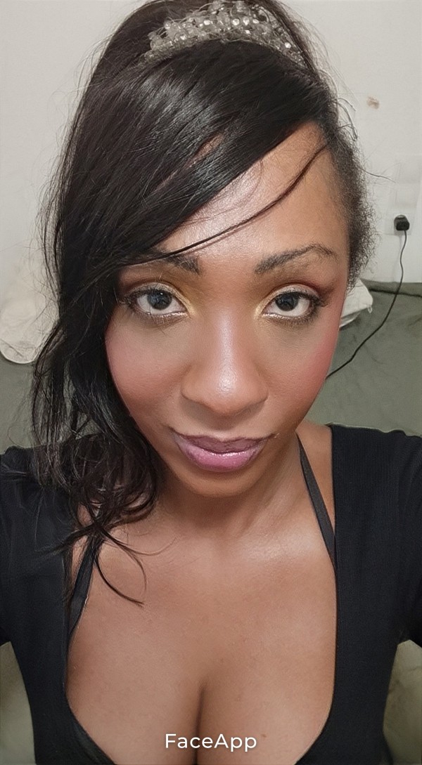 Gleicy trans una mulata muy wapa y femenina