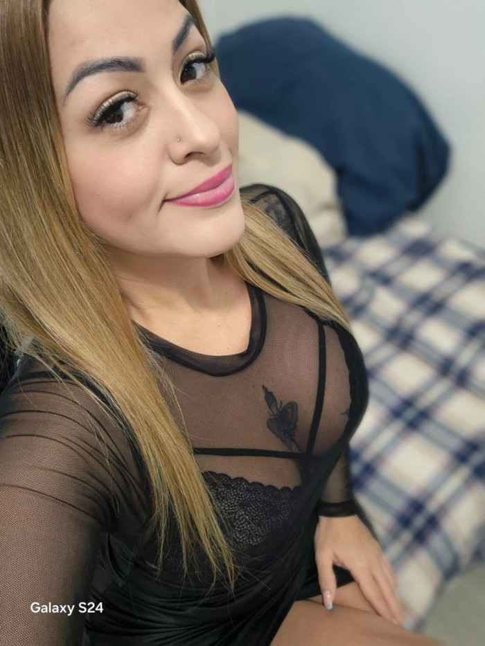 Rubia colombiana muy guerrera en la cama