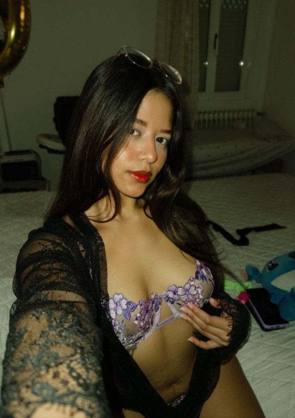 MICHEL    UN DELICIOSO BOM BOM VEN Y PRUEBA