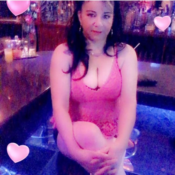 Varias nacionalidades maduritas cachondas y jovenes divertidas y felices