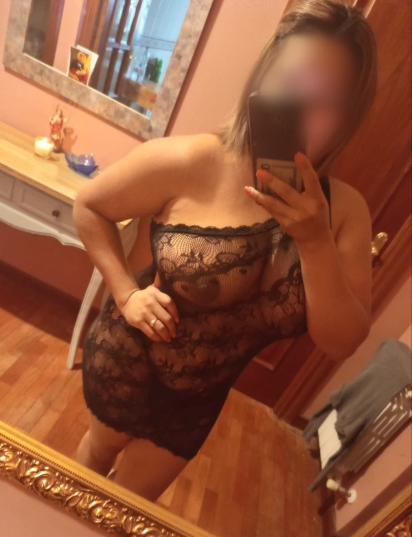 NOVEDAD JOVEN TETONA LO PASAREMOS MUY BIEN