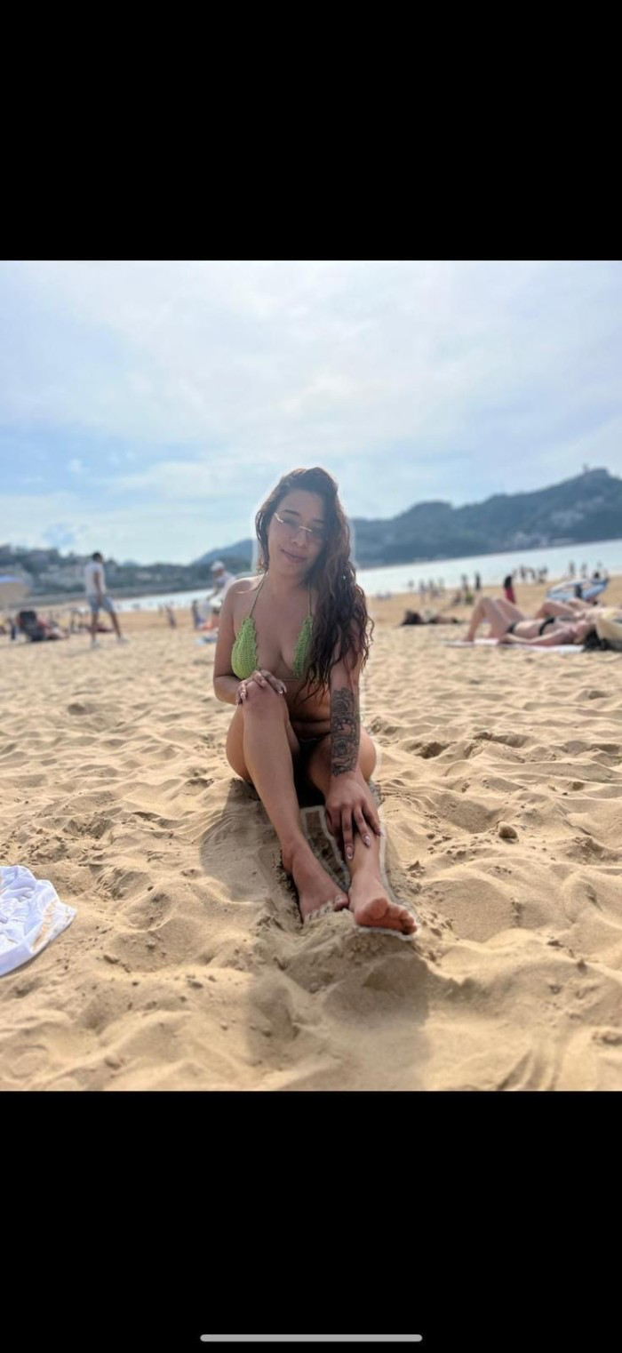 Impresionante colombiana muy cachonda