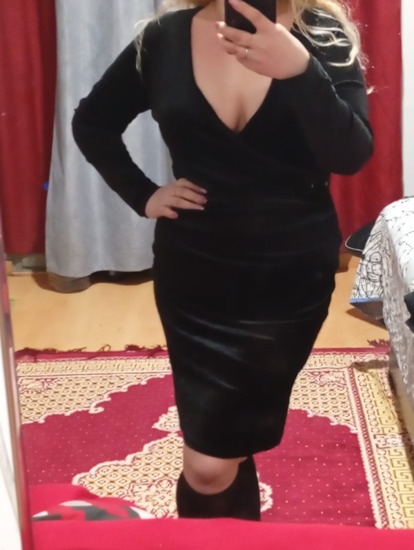 Exquisita cincuentona exuberante 677764326