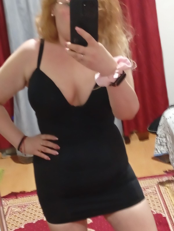 Exquisita cincuentona exuberante 677764326