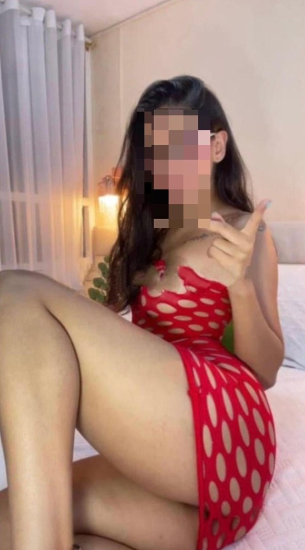 HOLA PRIMERA VEZ POR LA ZONA MUY CACHONDA