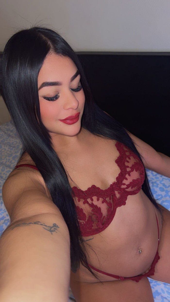 Melany morena hermosa