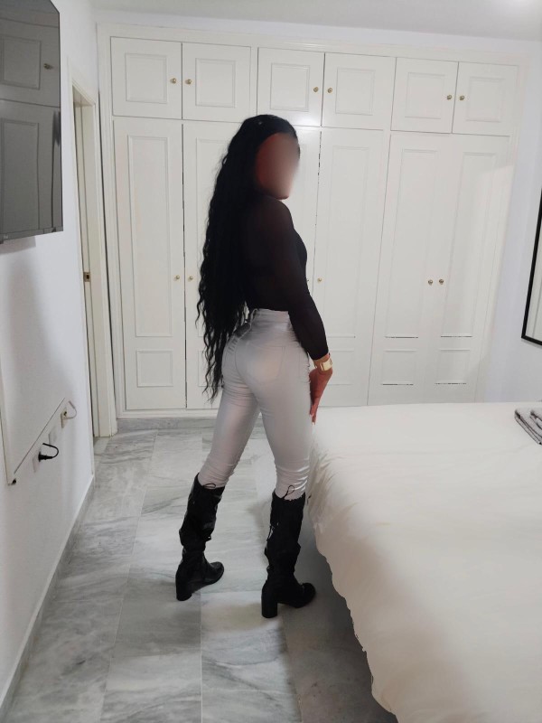 20 añitos fiestera y cachonda chica trans domicili