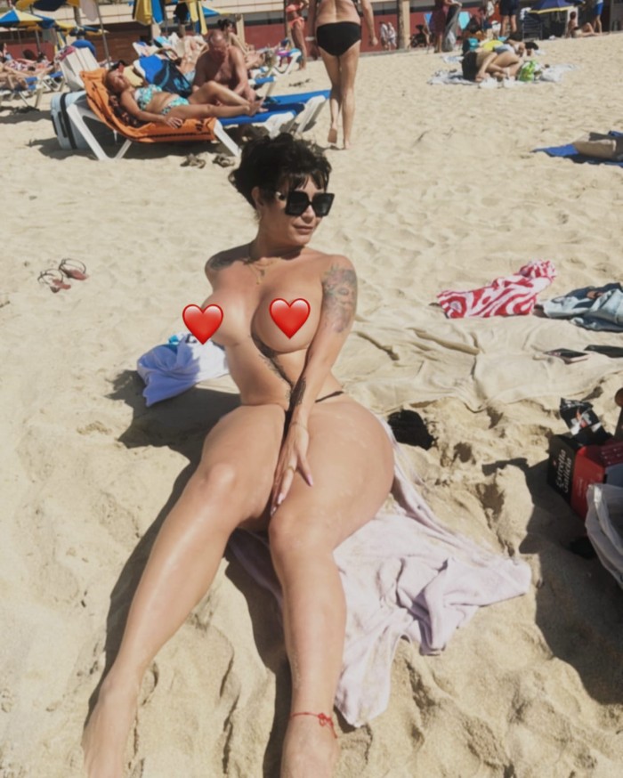 FOGOSA, LECHERA Y CON GANAS DE FIESTA A TOPE