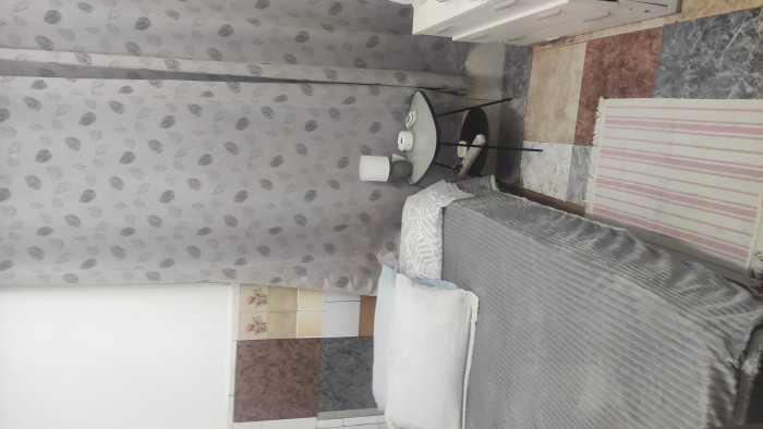 Alquilo habitación solo para chicas