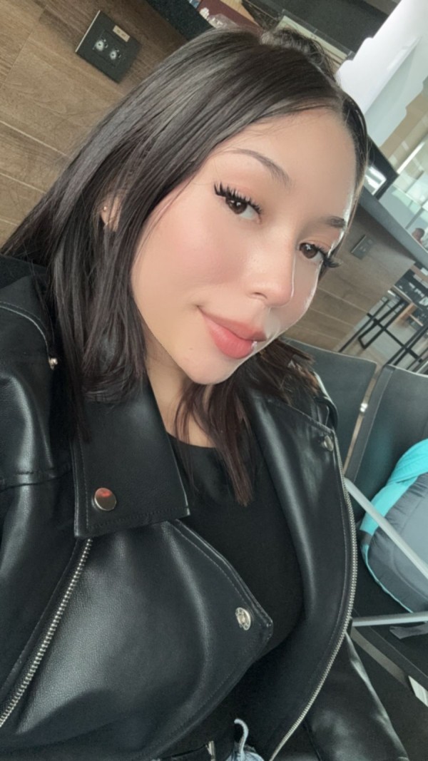 ALEXA 19 años, TENTACIÓN SENSUAL E IRRESISTIBLE…