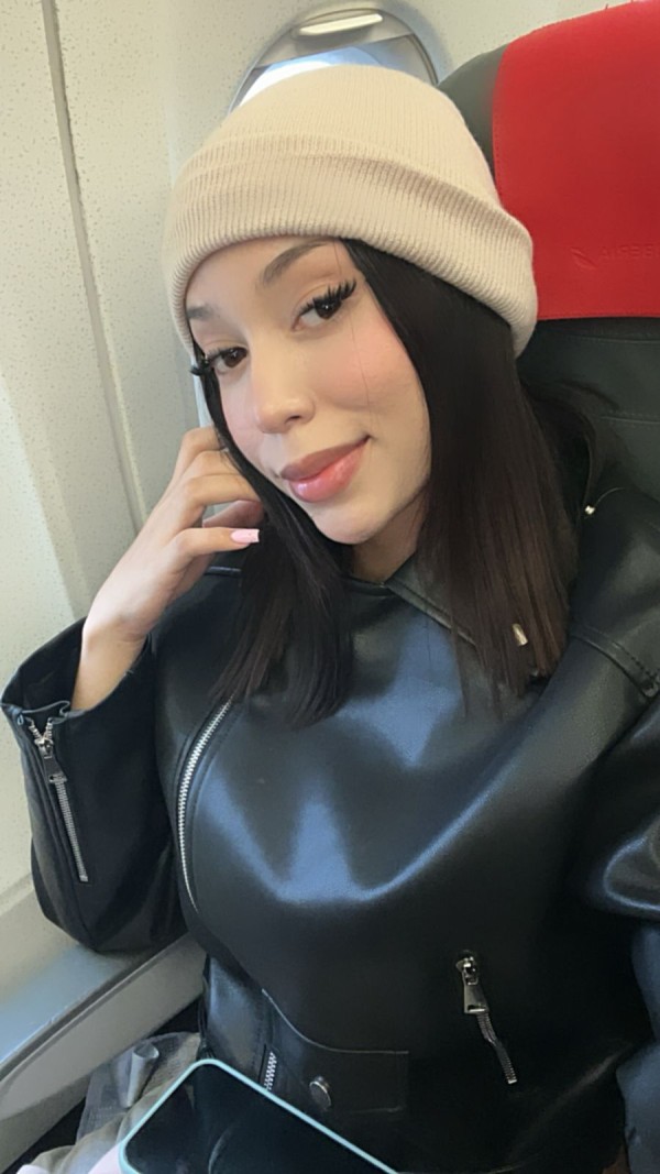 ALEXA 19 años, TENTACIÓN SENSUAL E IRRESISTIBLE…