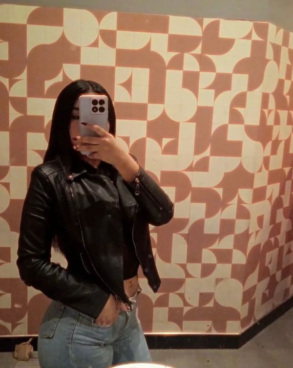 Busco sexo apasionado niñata fiestera en Zaragoza