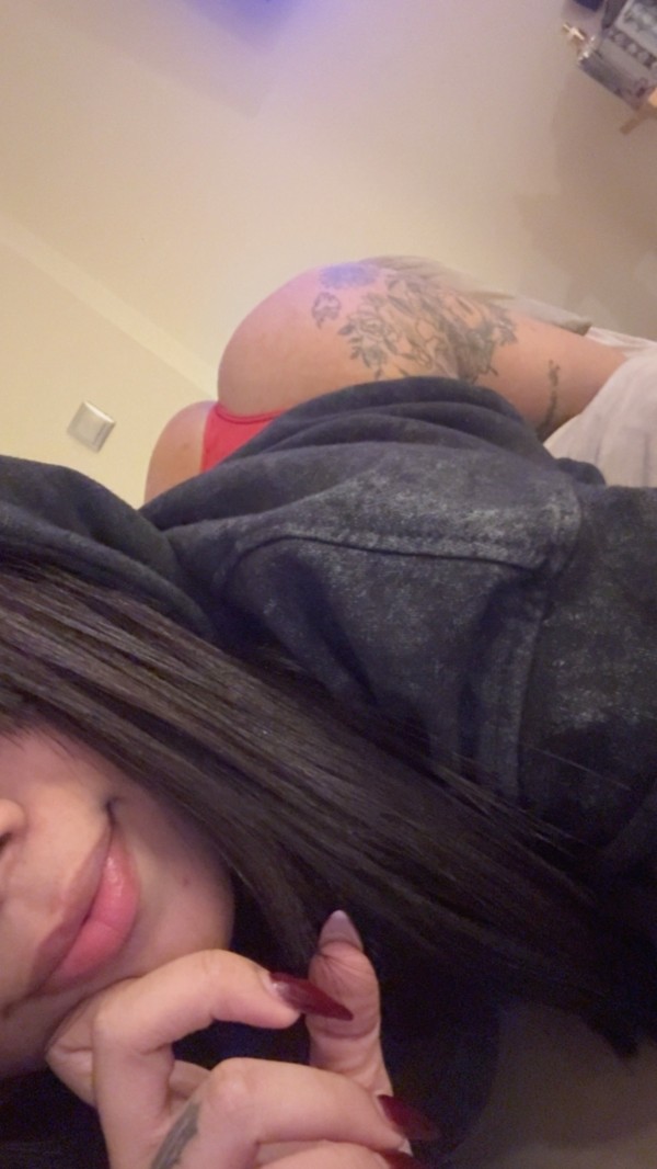 Cloee hermosa trans de 20 añitos complaciente