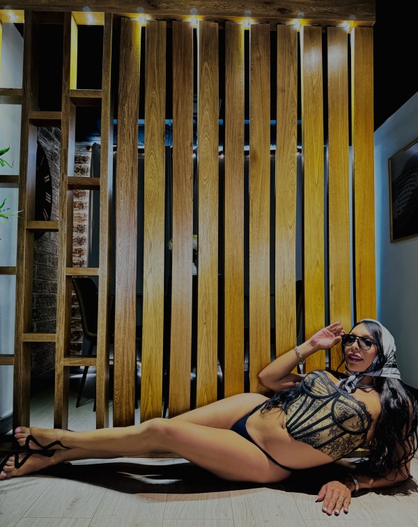 DIOSA REAL, COLOMBIANA CON CUERPO TENTADOR. VEN A CONOCERME