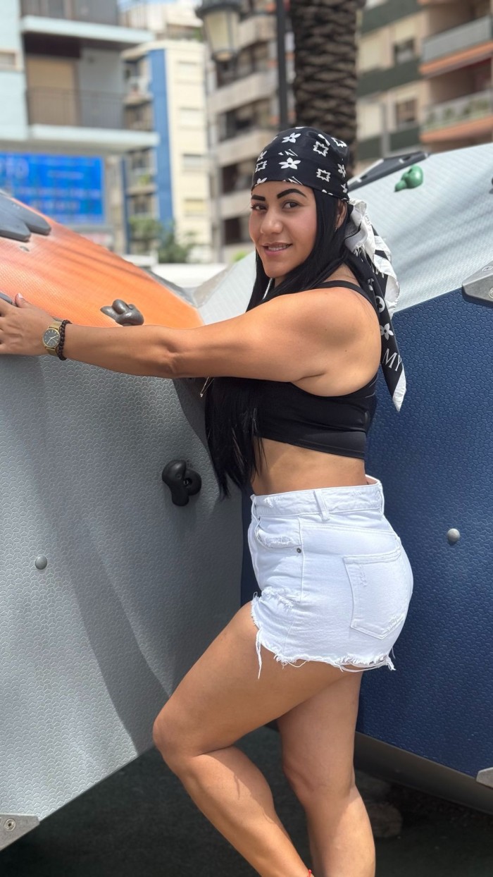 LATINA ENCANTADORA