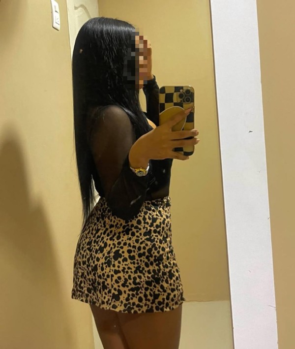 Hola soy Paula masajista latina muy cariñosa  y dulce  la diversión es hoy