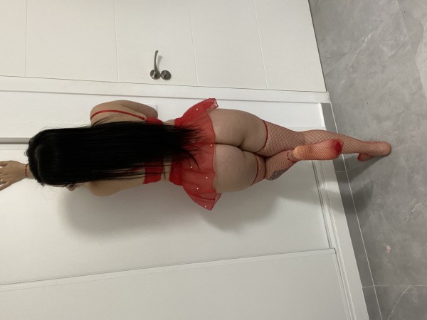 Chica simpática y fogosa