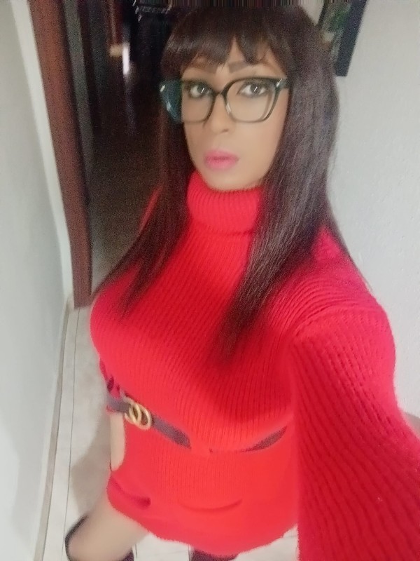 MULATA TRANS CON 21CM ALUCINARAS DISPONIBLE 24HRS