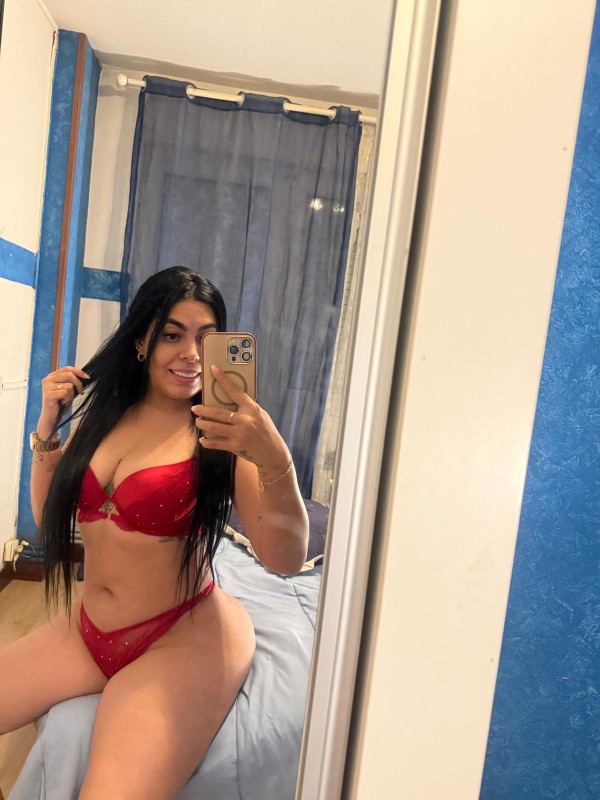 KATIA SUPER CACHONDA Y FIESTERA EN GIJON