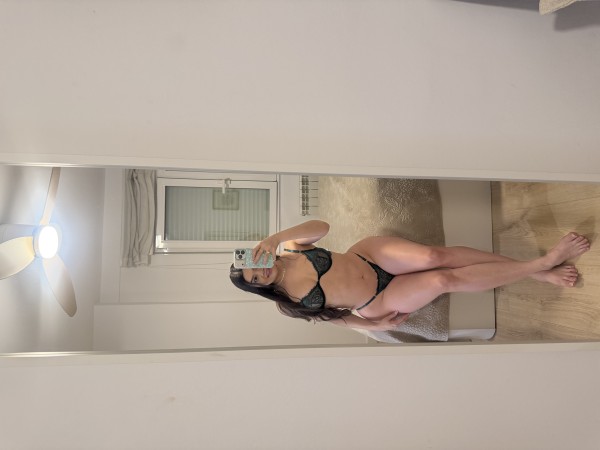 CLOE LA REINA DE LA FIESTA MAS ATREVIDA