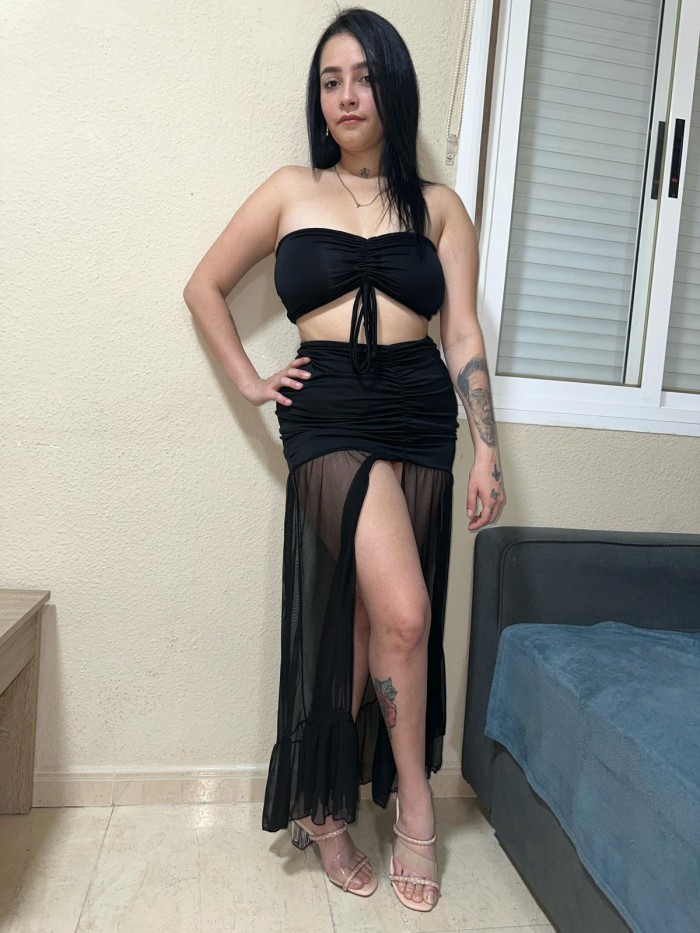 AGUADULCE! JOVENCITA LATINA ARDIENTE Y CACHONDA