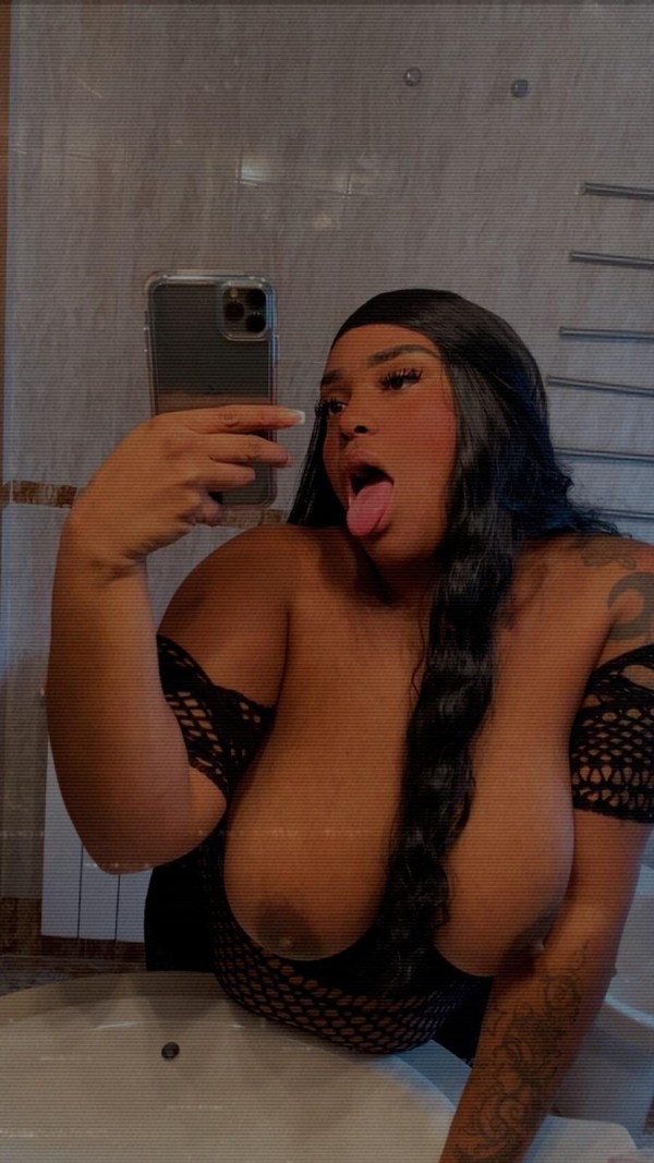 DUO LATINAS SUPER CARISMÁTICAS Y MUY CARIÑOSAS