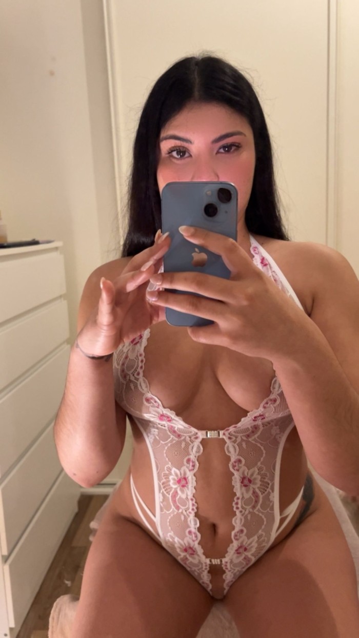 MUJER COMPLACIENTE SIN LIMITES EN PEÑISCOLA CENTRO