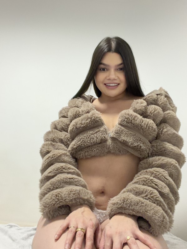 CLOE LA REINA DE LA FIESTA MAS ATREVIDA