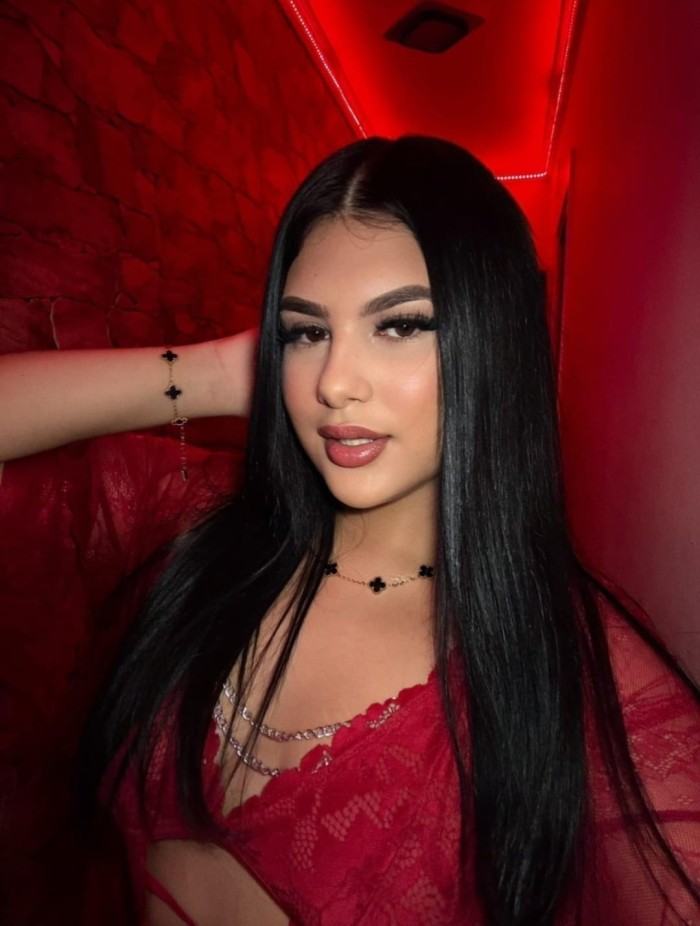 BELLA CHIQUILLA CACHONDA FIESTERA SENSUAL UNICA NOVEDAD PARA TI VIP