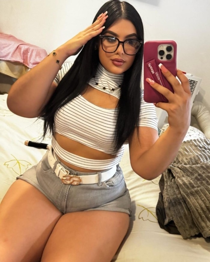 BELLA CHIQUILLA CACHONDA FIESTERA SENSUAL UNICA NOVEDAD PARA TI VIP