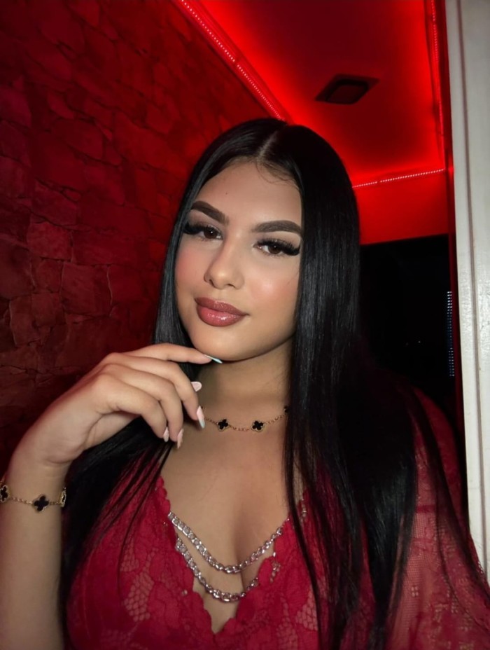 BELLA CHIQUILLA CACHONDA FIESTERA SENSUAL UNICA NOVEDAD PARA TI VIP