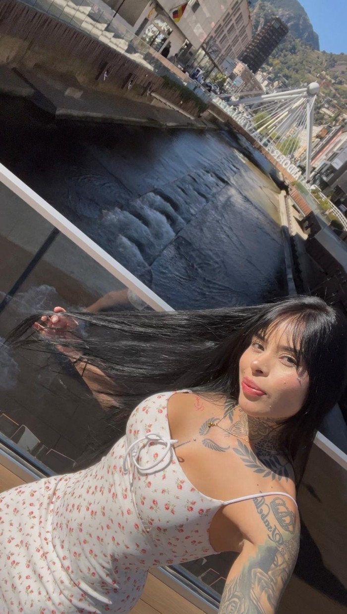 VALENTINA ATREVIDA  EN IBIZA NOVEDAD