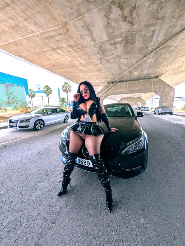 LA MÁS DIVINA,NOVEDAD