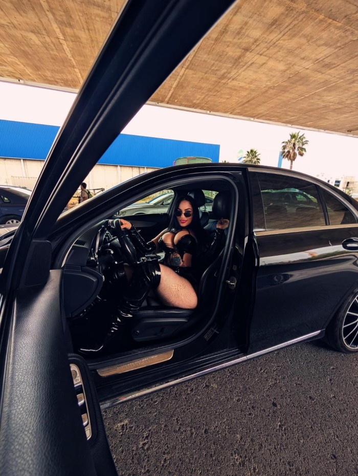 LA MÁS DIVINA,NOVEDAD