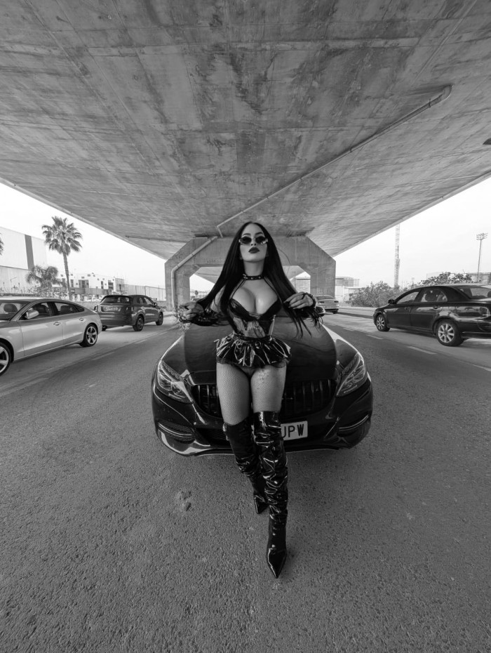 LA MÁS DIVINA,NOVEDAD