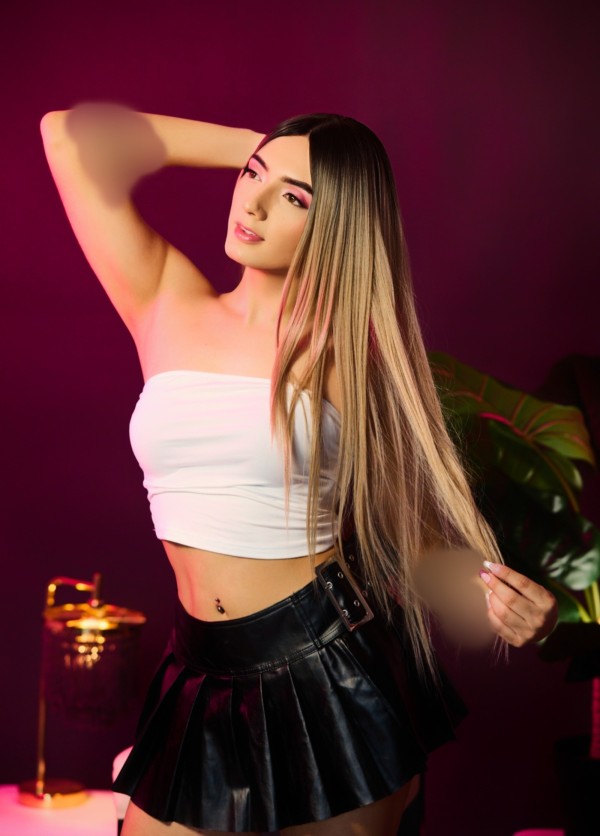 CARLA TU DIOSA TRANSEXUAL ACTIVA Y PASIVA