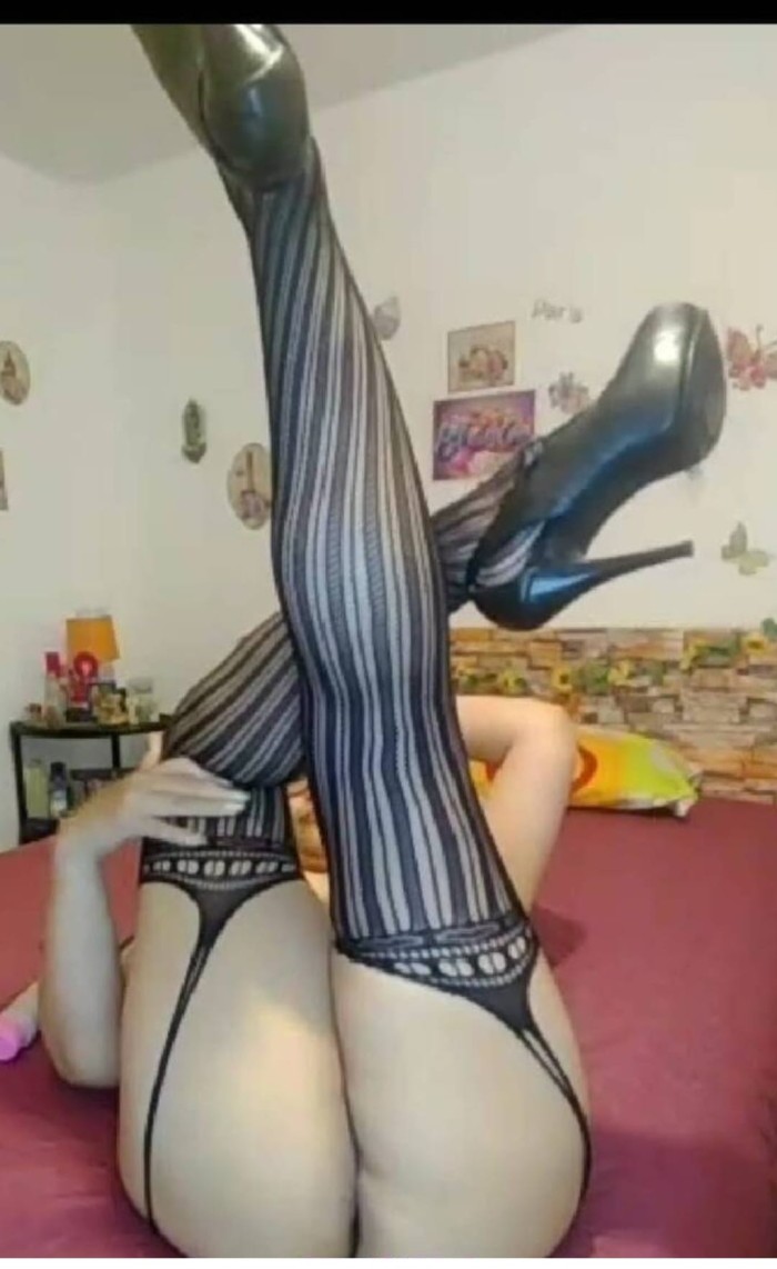 KATALINA  ECUATORIANA MUJER EXQUISITA NOVEDAD.-