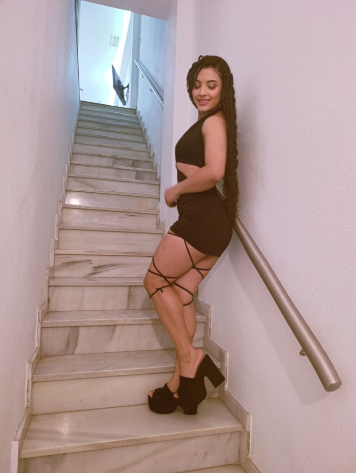 KRISTAL  JOVEN COLOMBIANA CARIÑOSA COMPLETA